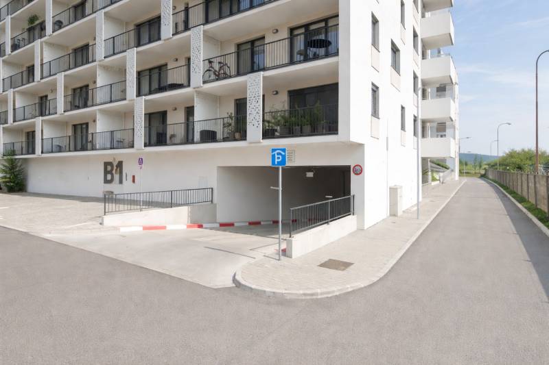 Rent Garage, Garage, Eduarda Wenzla, Bratislava - Rača, Slovakia