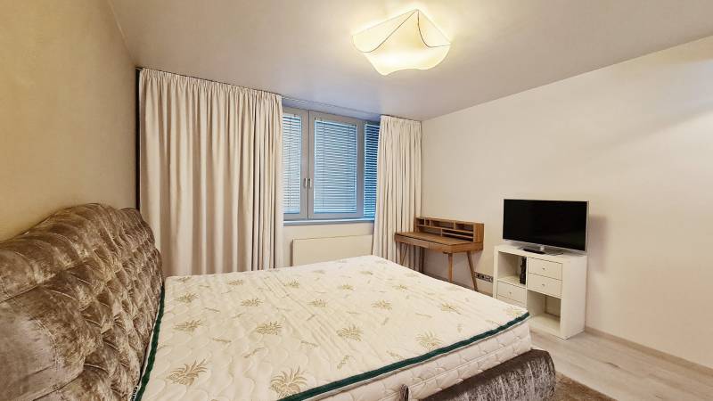 Rent Two bedroom apartment, Two bedroom apartment, Dvořákovo nábrežie,