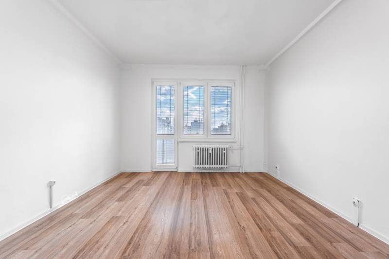 Charming 1.5-Room Apartment in Ružinov with Balcony