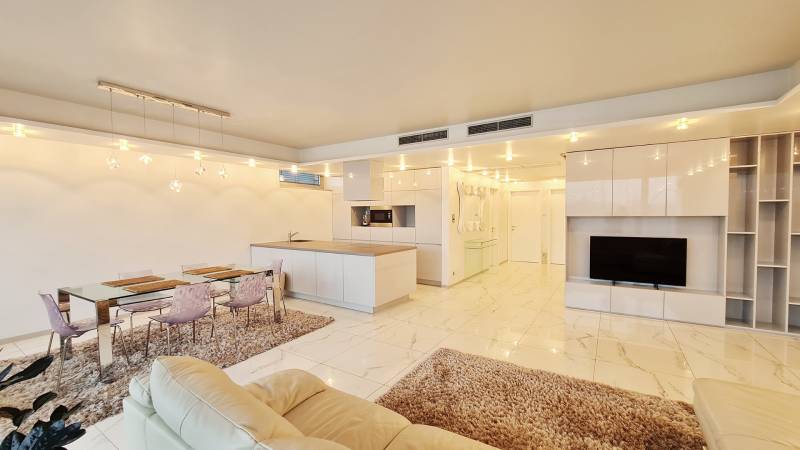 Rent Two bedroom apartment, Two bedroom apartment, Dvořákovo nábrežie,