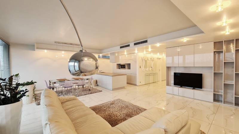 Rent Two bedroom apartment, Two bedroom apartment, Dvořákovo nábrežie,