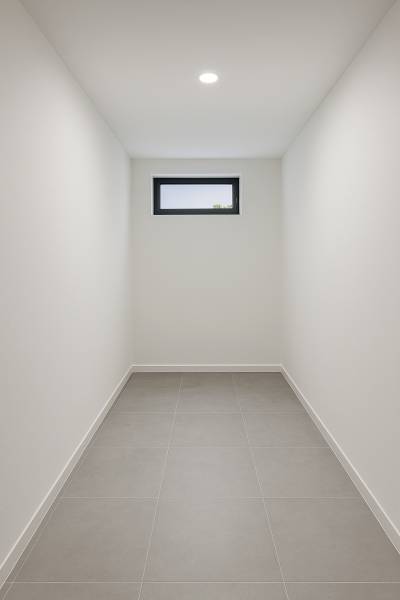 Sale Storehouses and Workshops, Storehouses and Workshops, Magurská, B