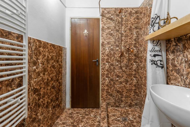 Sale Cottage, Cottage, Hviezdoslavova, Trenčín, Slovakia