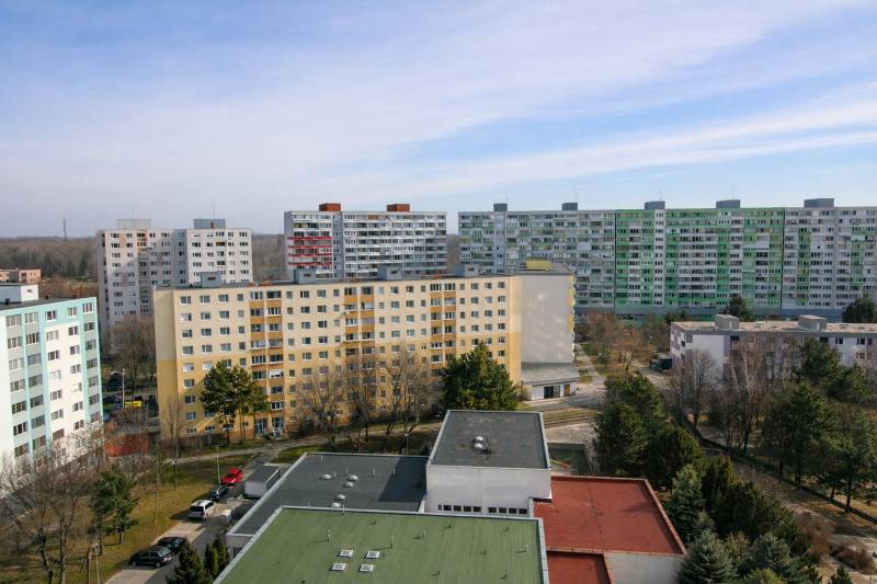 Rent Three bedroom apartment, Three bedroom apartment, Lietavská, Brat