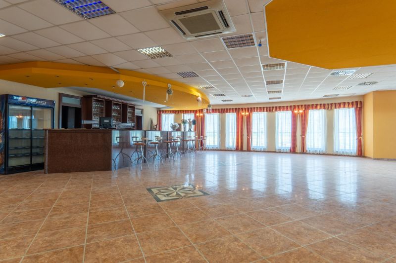 Sale Commercial premises, Commercial premises, Komenského, Nové Zámky,
