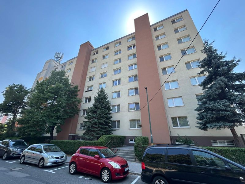 Sale Three bedroom apartment, Three bedroom apartment, Slatinská, Brat