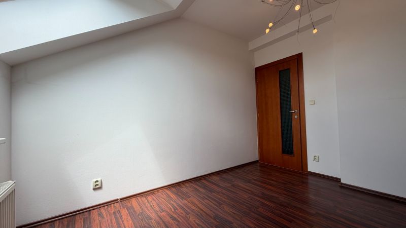 Sale Two bedroom apartment, Two bedroom apartment, Kollárova, Banská B
