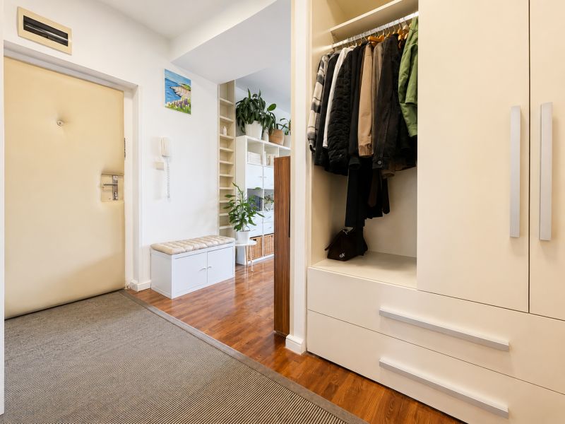 Rent Two bedroom apartment, Two bedroom apartment, Špitálska, Bratisla