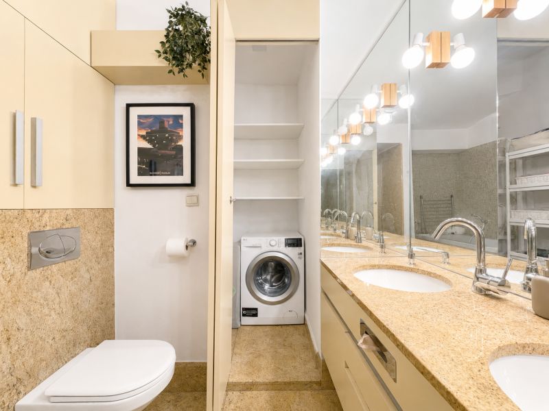 Rent Two bedroom apartment, Two bedroom apartment, Špitálska, Bratisla