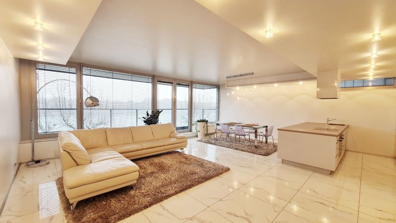 Rent Two bedroom apartment, Two bedroom apartment, Dvořákovo nábrežie,