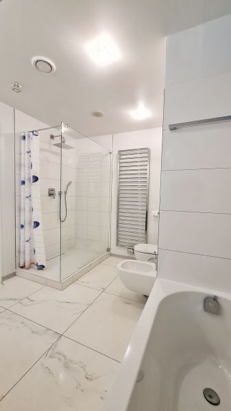 Rent Two bedroom apartment, Two bedroom apartment, Dvořákovo nábrežie,
