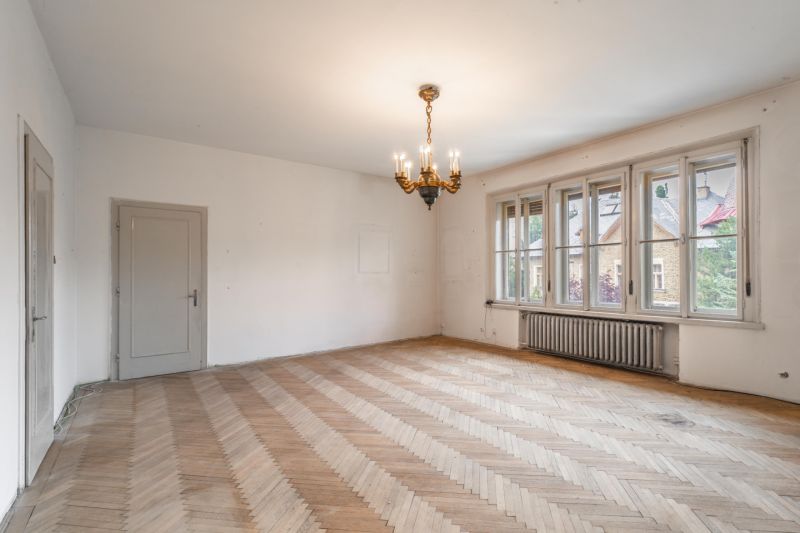 Charming 3-Room Apartment in Historic Bratislava Old Town