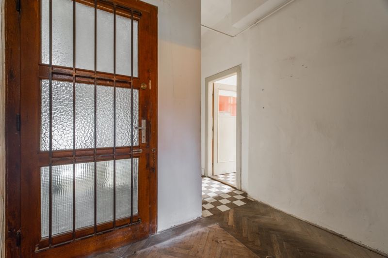 Charming 3-Room Apartment in Historic Bratislava Old Town