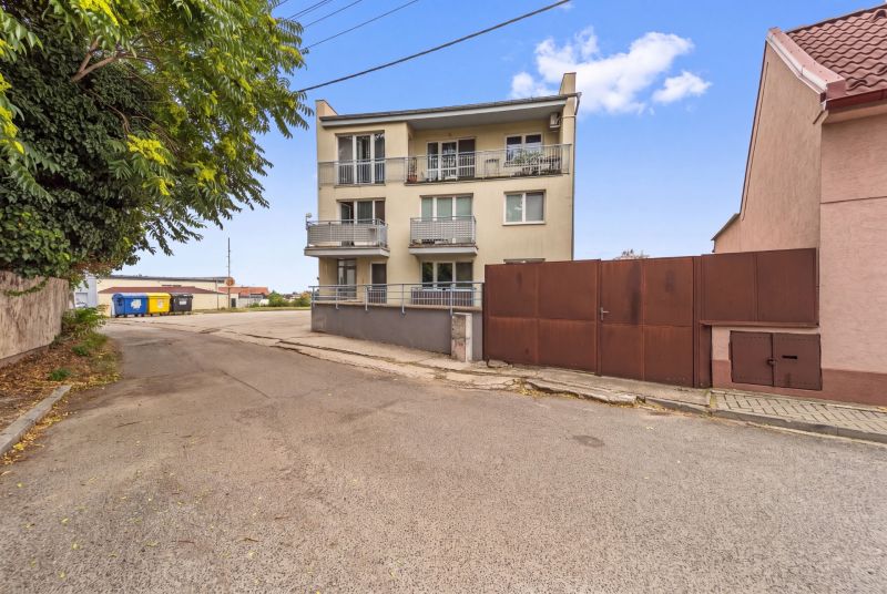 Sale Two bedroom apartment, Two bedroom apartment, Robotnícka, Senec, 