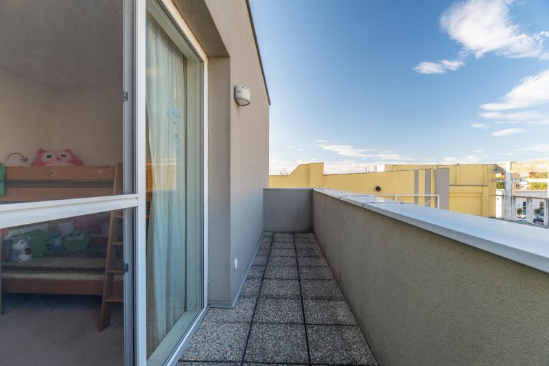 Sale Three bedroom apartment, Three bedroom apartment, Cementárenská, 
