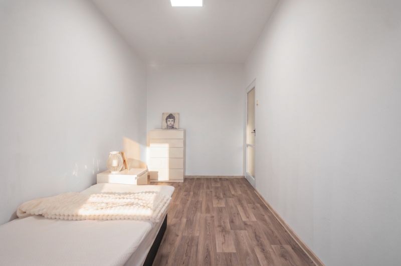 Rent Three bedroom apartment, Three bedroom apartment, Žižkova, Bratis