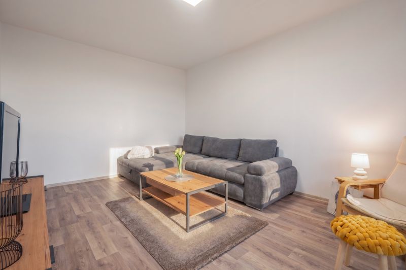 Rent Three bedroom apartment, Three bedroom apartment, Žižkova, Bratis