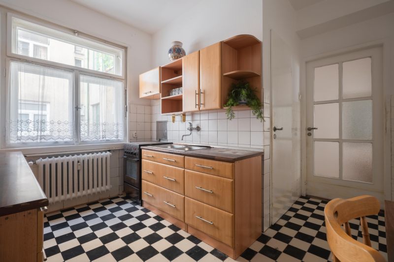 Sale Three bedroom apartment, Three bedroom apartment, Gorkého, Bratis