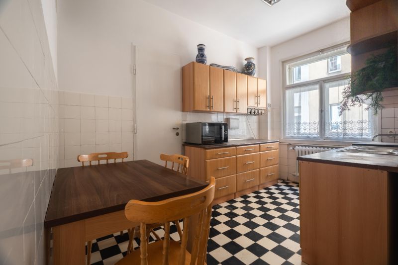 Sale Three bedroom apartment, Three bedroom apartment, Gorkého, Bratis