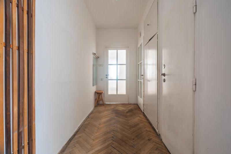 Sale Three bedroom apartment, Three bedroom apartment, Gorkého, Bratis