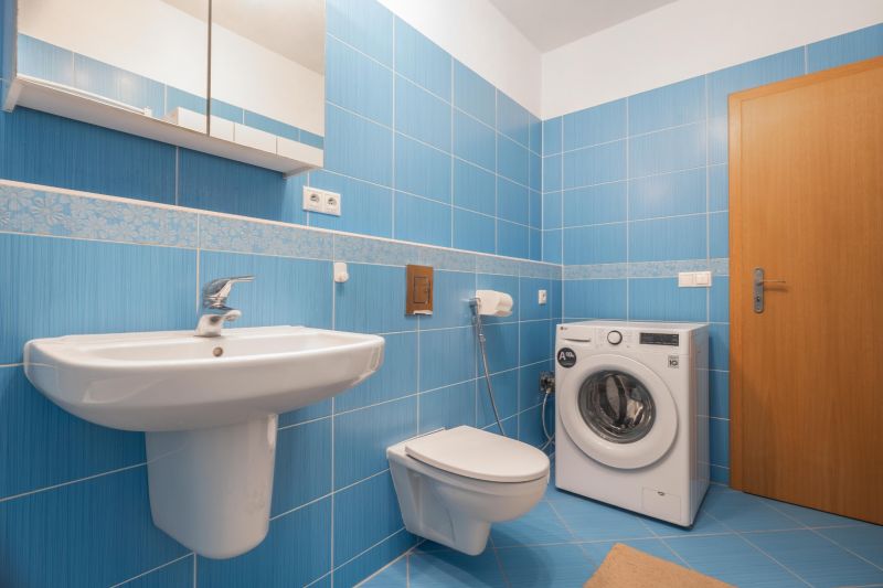 Rent Three bedroom apartment, Three bedroom apartment, KRESÁNKOV, Brat
