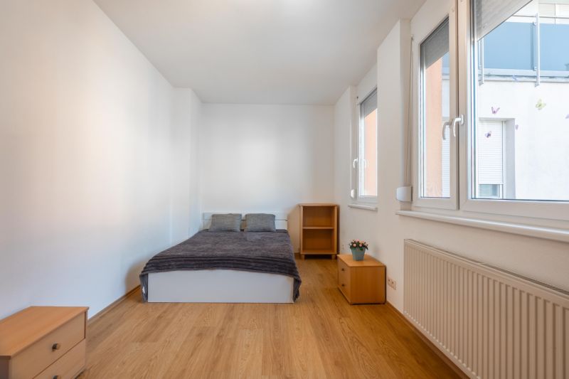 Rent Three bedroom apartment, Three bedroom apartment, KRESÁNKOV, Brat